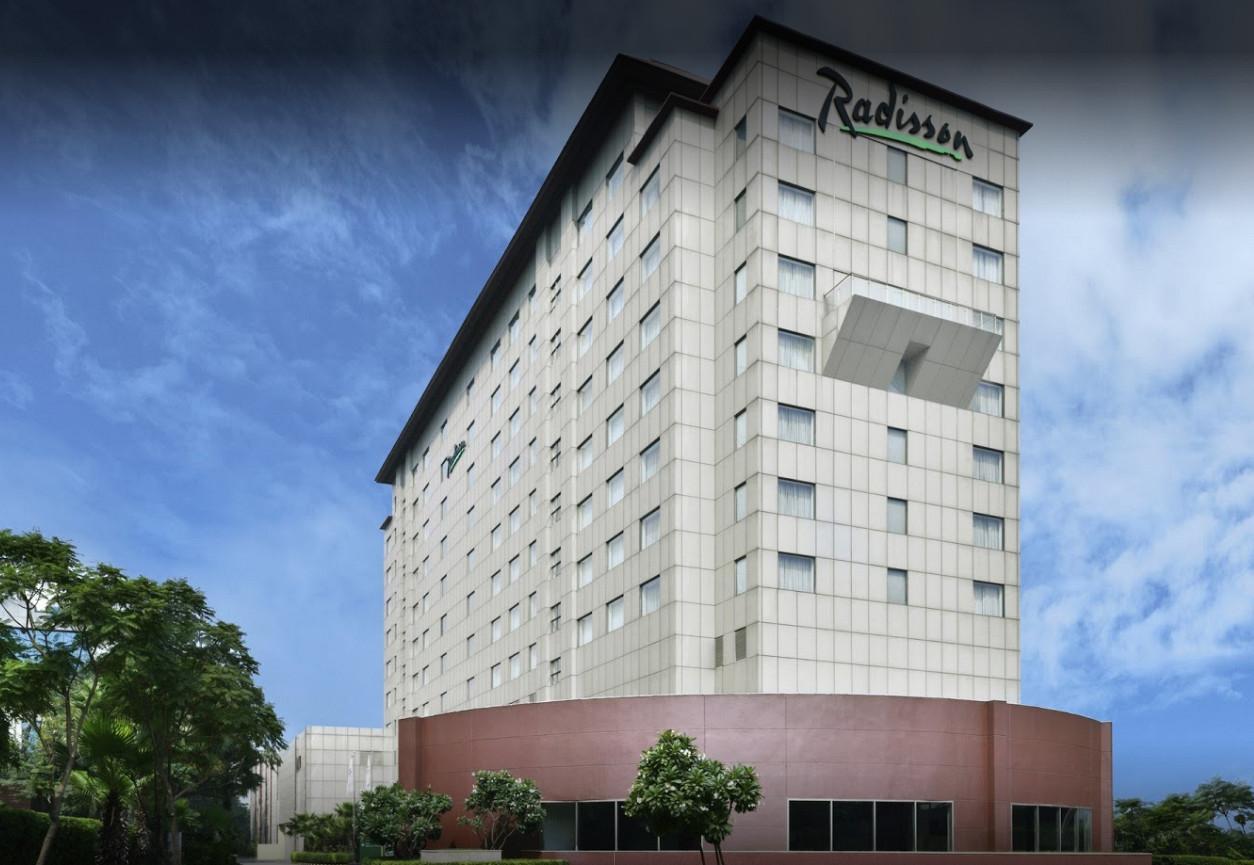 מלון גורגאון Radisson Gurugram Udyog Vihar מראה חיצוני תמונה Radisson Hotel, Kathmandu
