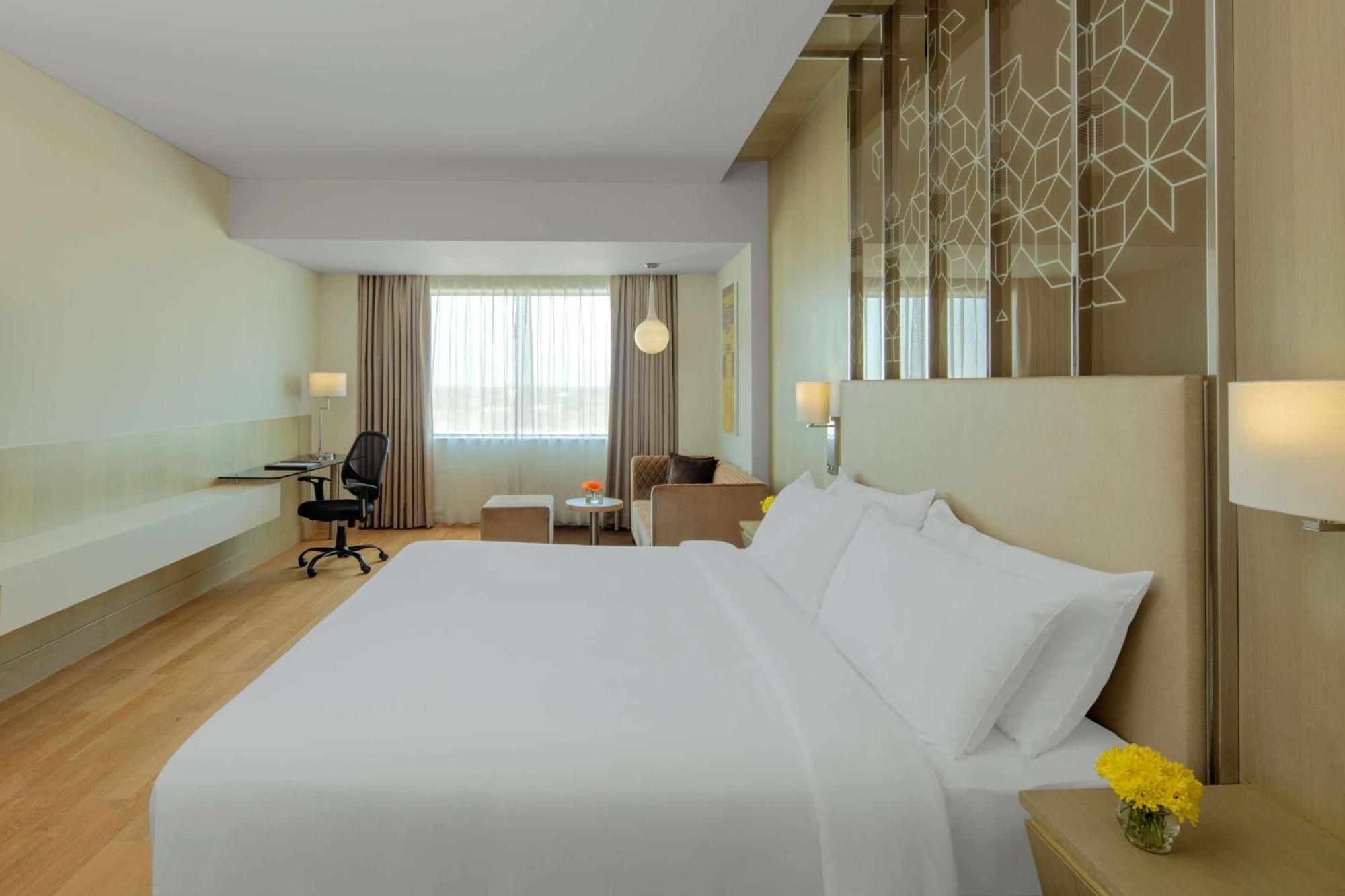 מלון גורגאון Radisson Gurugram Udyog Vihar מראה חיצוני תמונה