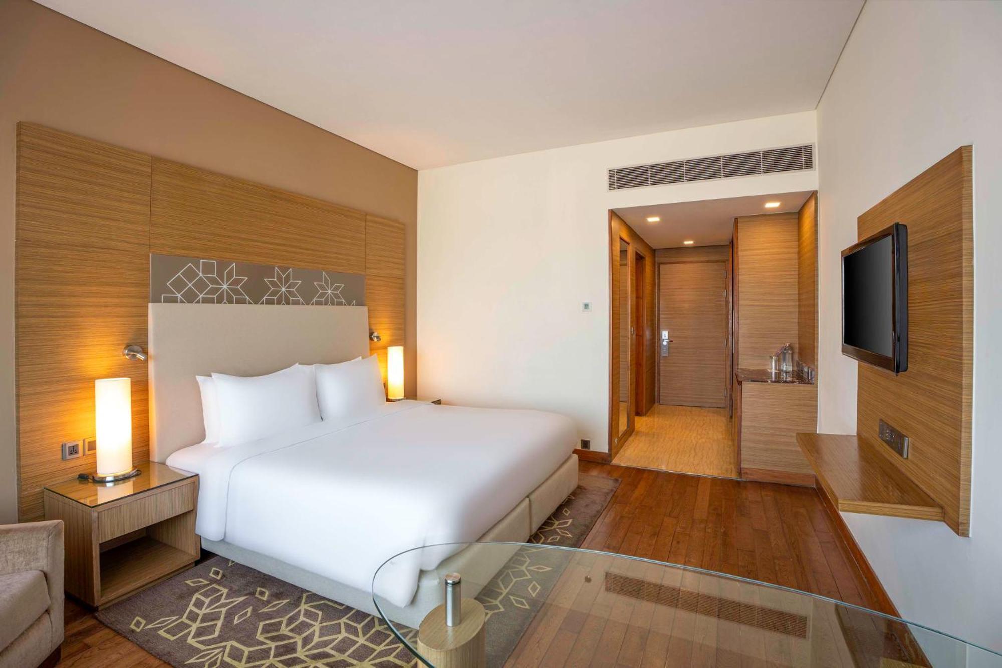 מלון גורגאון Radisson Gurugram Udyog Vihar מראה חיצוני תמונה