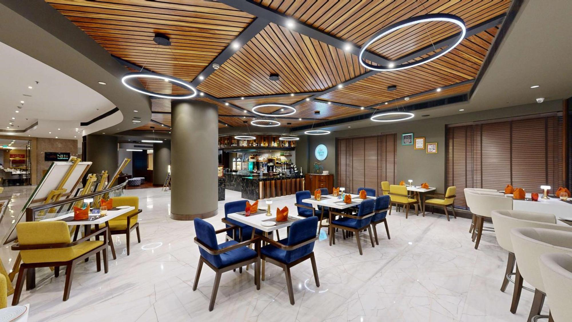 מלון גורגאון Radisson Gurugram Udyog Vihar מראה חיצוני תמונה
