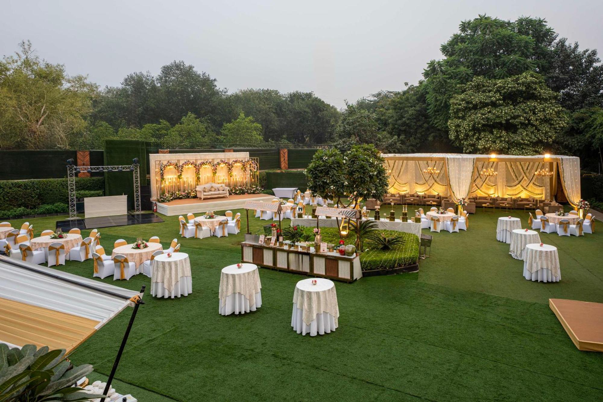 מלון גורגאון Radisson Gurugram Udyog Vihar מראה חיצוני תמונה