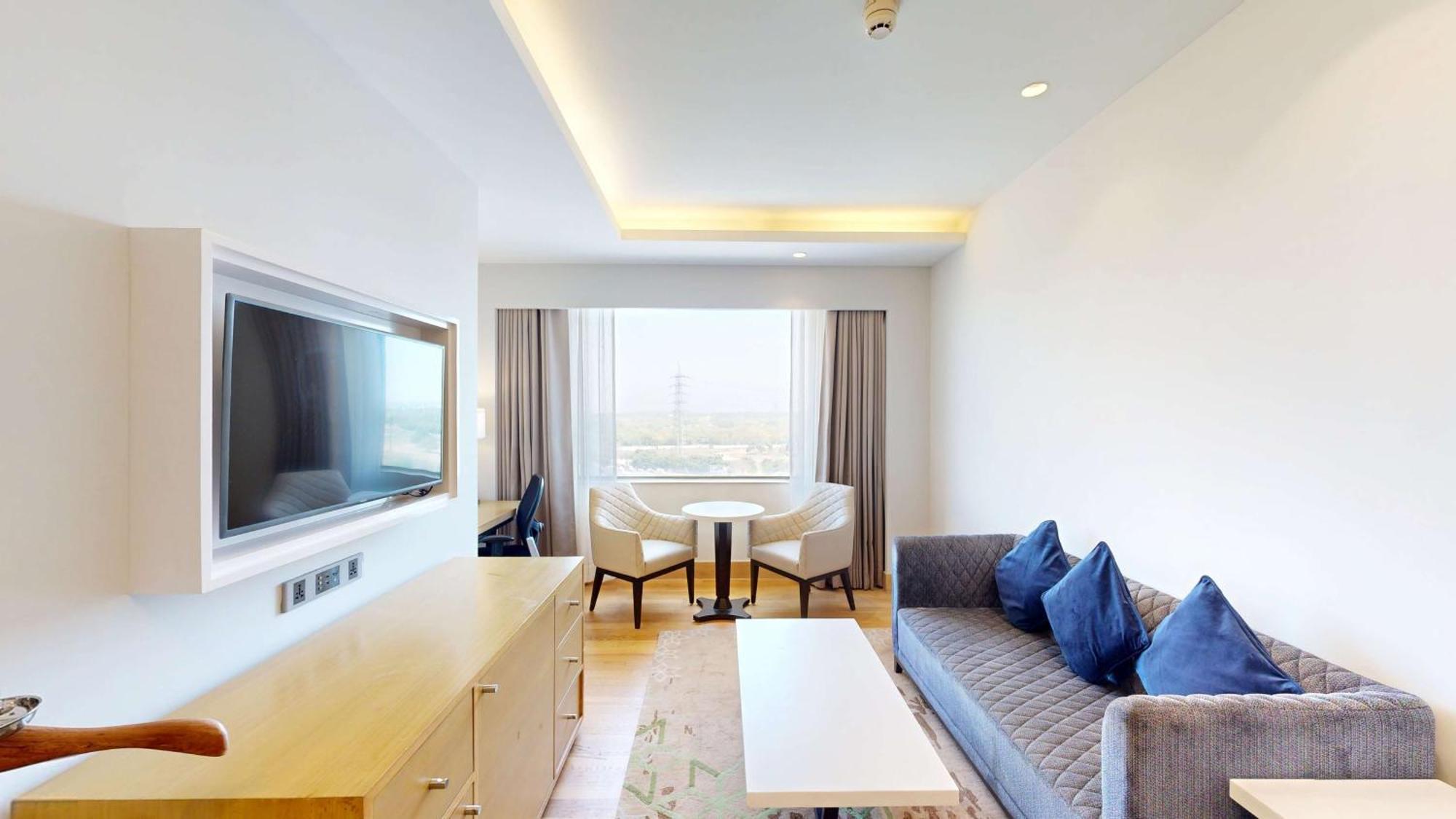 מלון גורגאון Radisson Gurugram Udyog Vihar מראה חיצוני תמונה
